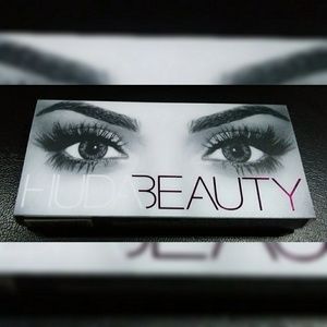 Samantha #7 False Lashes Huda Beauty